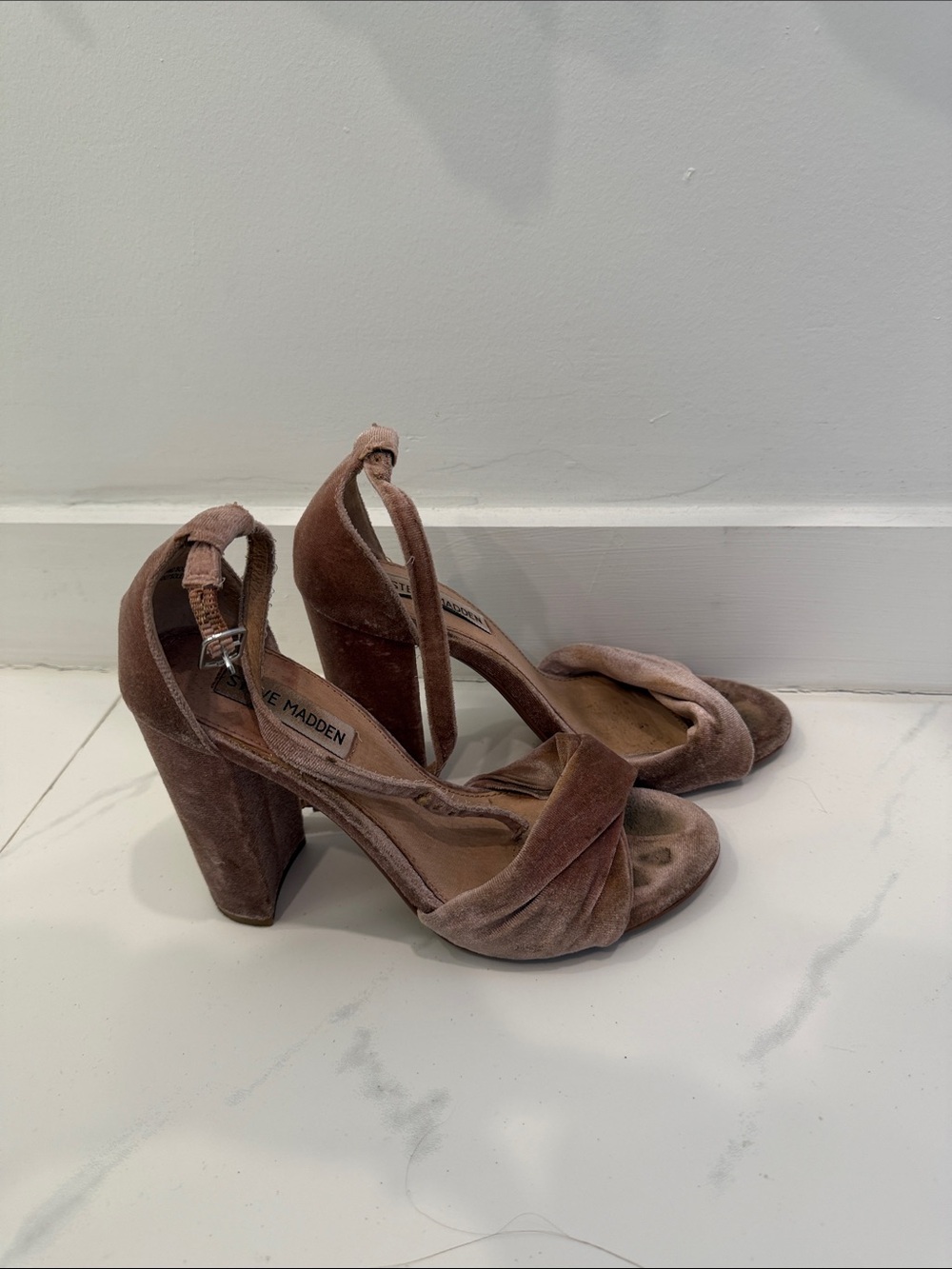 Steve Madden Mauve Velvet Knot Front Block Heels